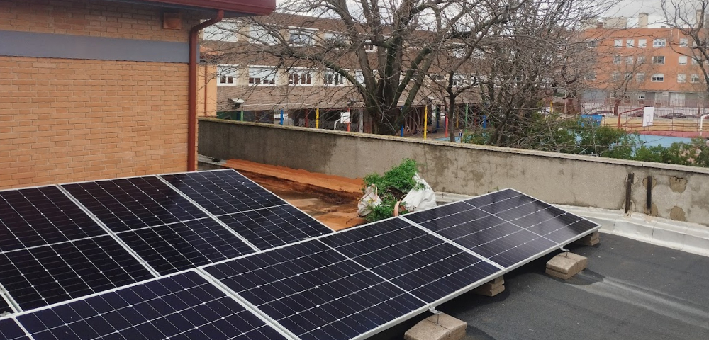 placas solares en el colegio Trabenco